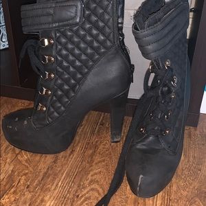Black winter Heeled Boots